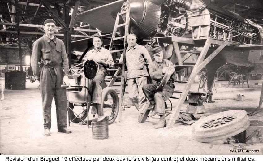 Breguet-19-en-entretien.jpg